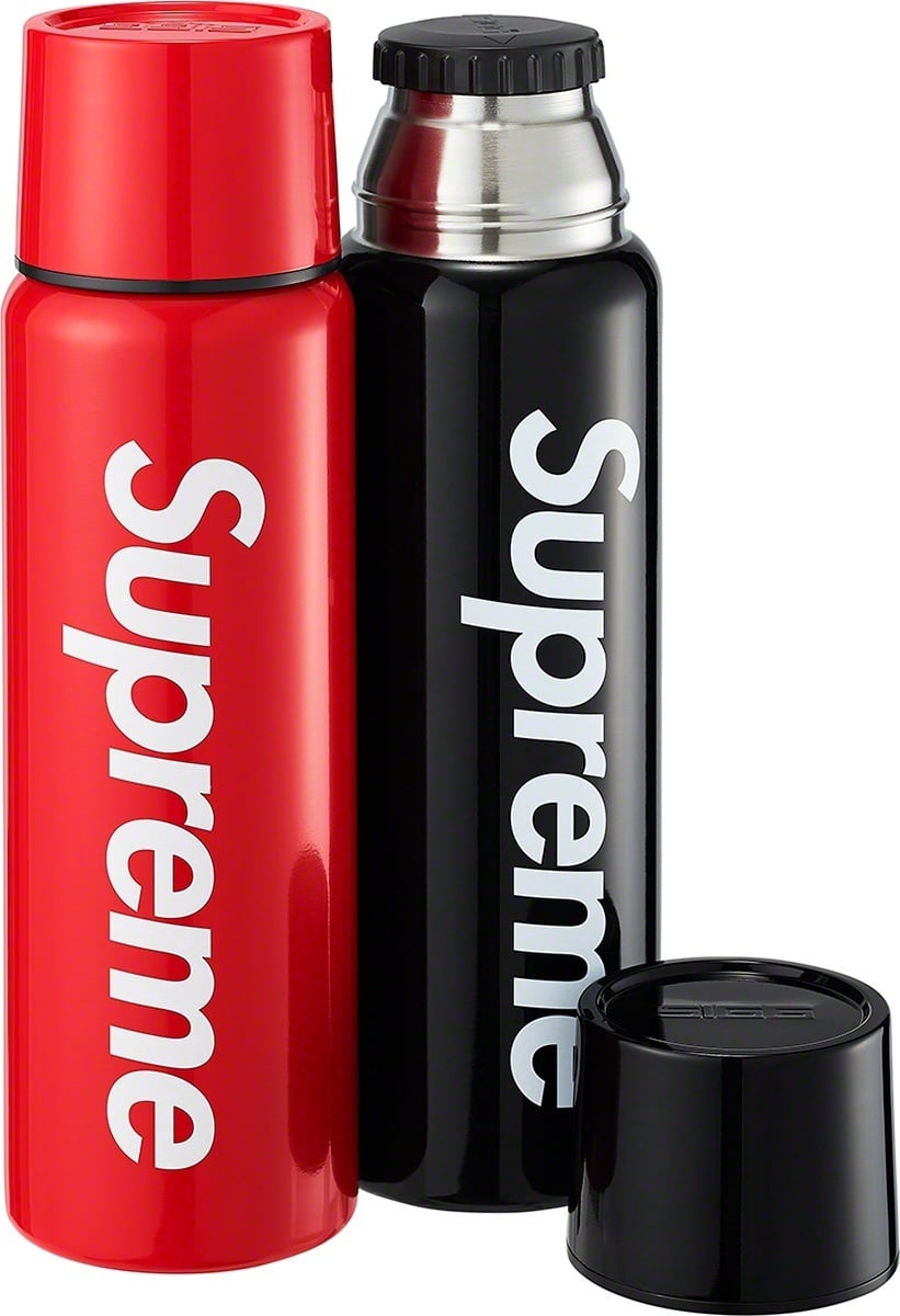 Supreme®/SIGG™ Vacuum Insulated 0.75L Bottle